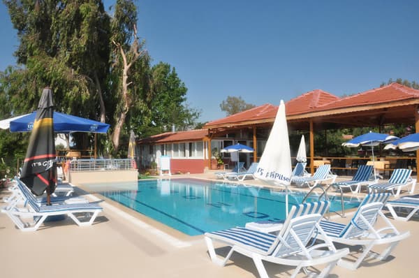 Onder Hotel-1