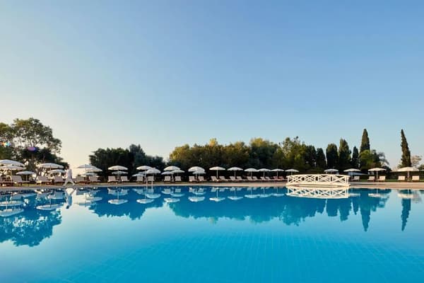 Grecian Park Hotel-1