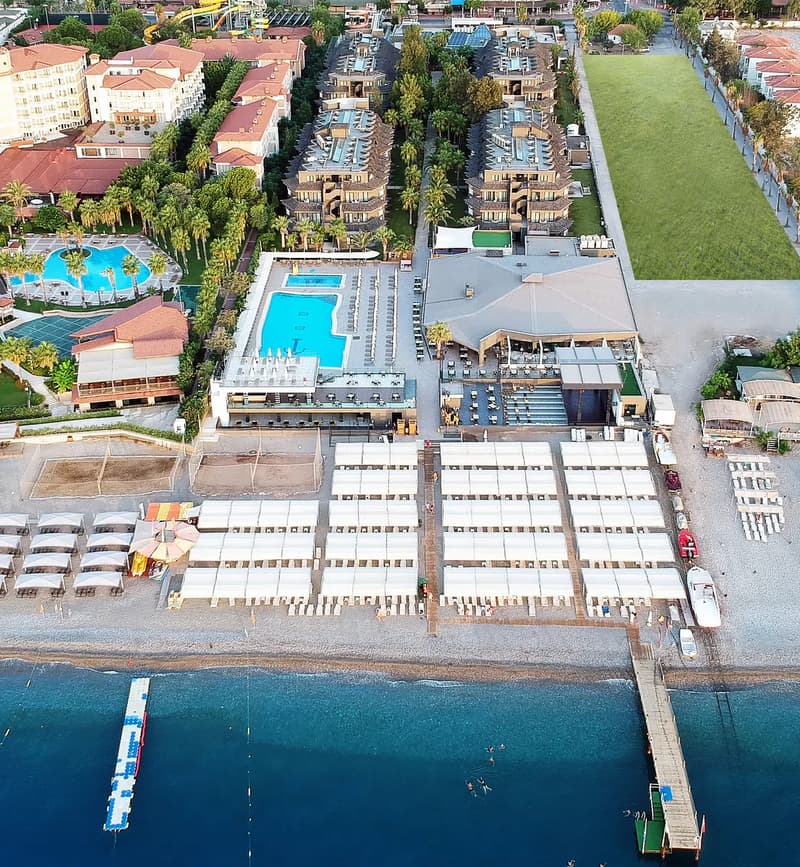 Sailor's Beach Club
