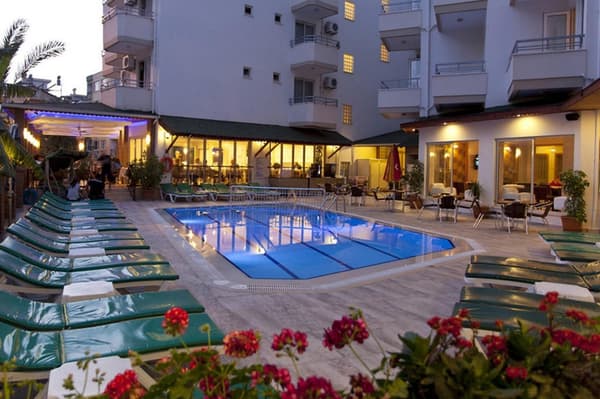 Remi Hotel-1