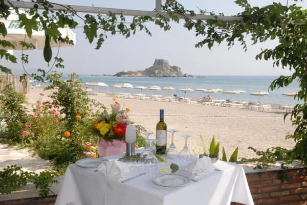 Sacallis Inn Beach Hotel-1