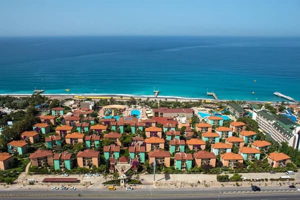Gypsophila Holiday Village-1