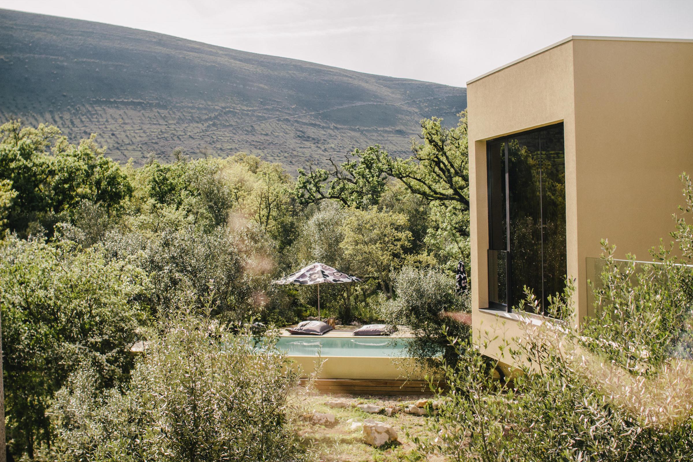 Cooking And Nature Emotional Hotel
