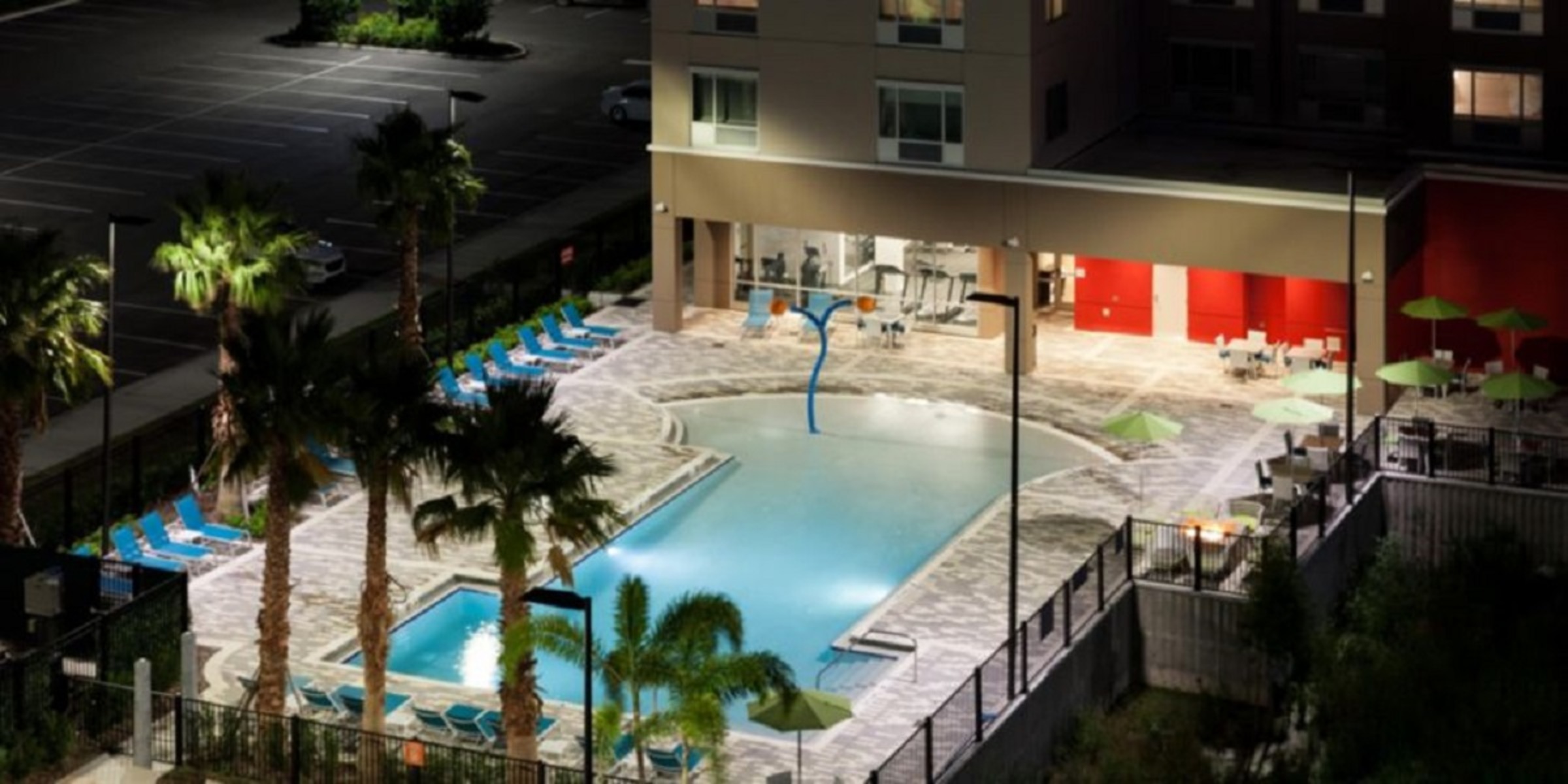 Holiday Inn Express & Suites Orlando at Seaworld
