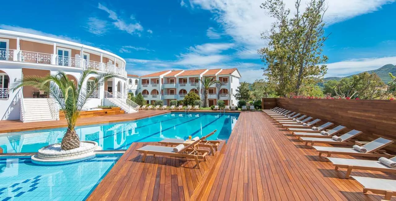 Bitzaro Palace Hotel, Kalamaki