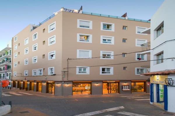 Hostal Mari-1
