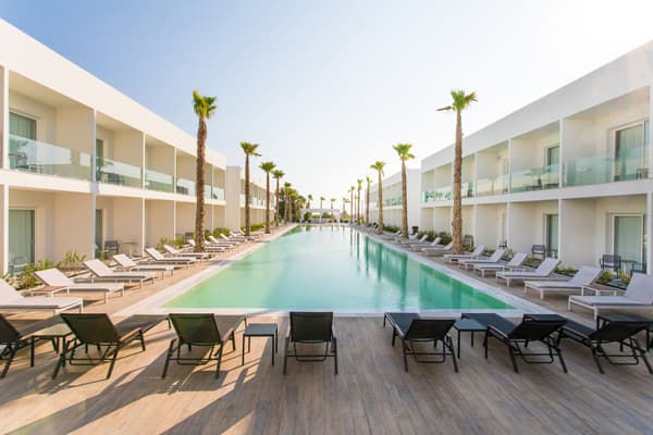 White Dreams Resort-1