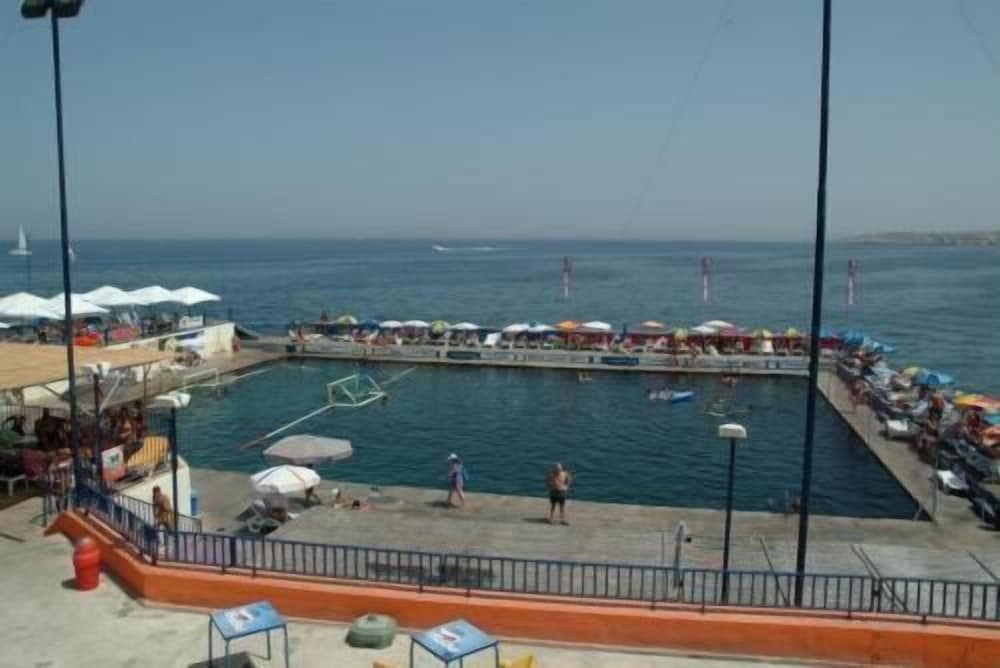 Roma Hotel
