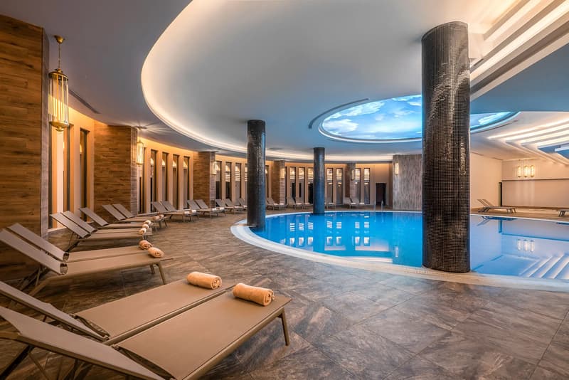 Arnor De Luxe Hotel & Spa