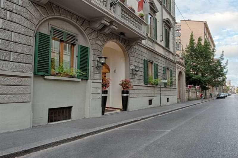 Hotel De La Pace