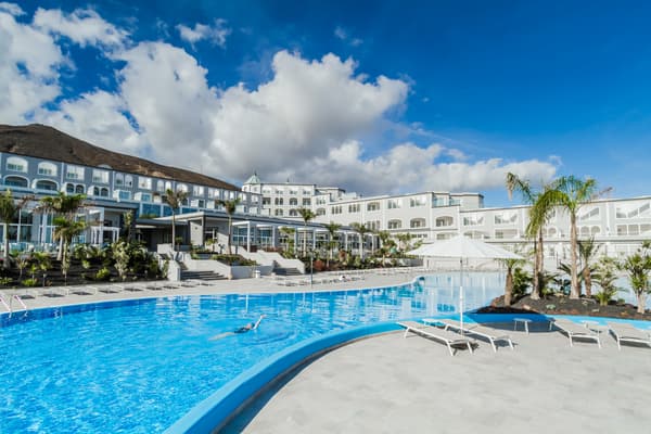 Royal Palm Resort & Spa-1