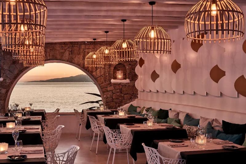 Kouros Hotel & Suites