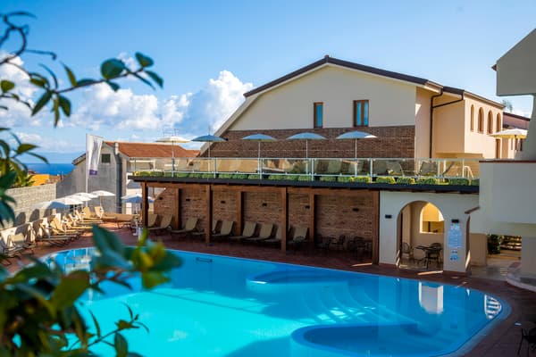 Hotel Tropis-1