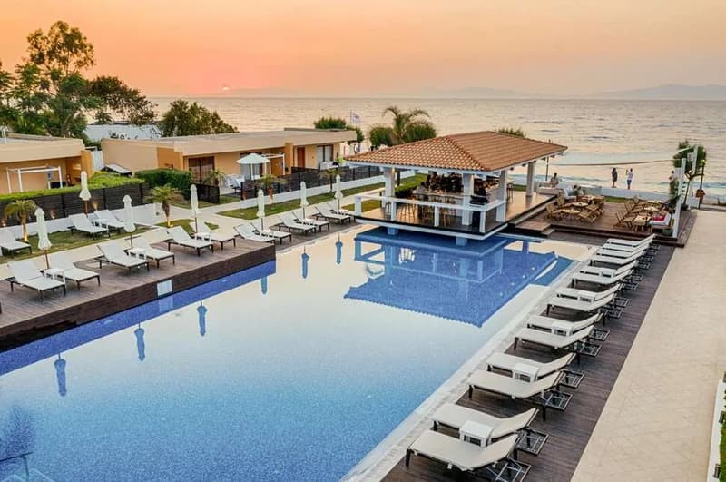 Villa Di Mare Luxury Suites
