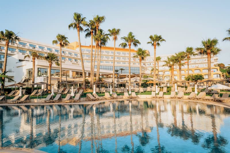 St. George Hotel Spa & Golf Beach Resort