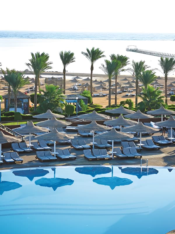 Coral Sea Holiday Resort & Aqua Park-1