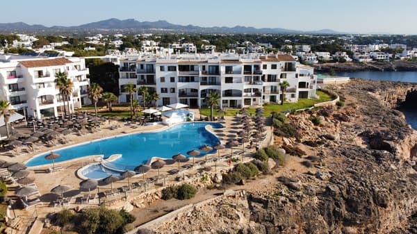 Alua Suites Las Rocas-1