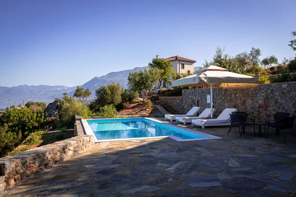 Searocks Exclusive Villas Resort-1