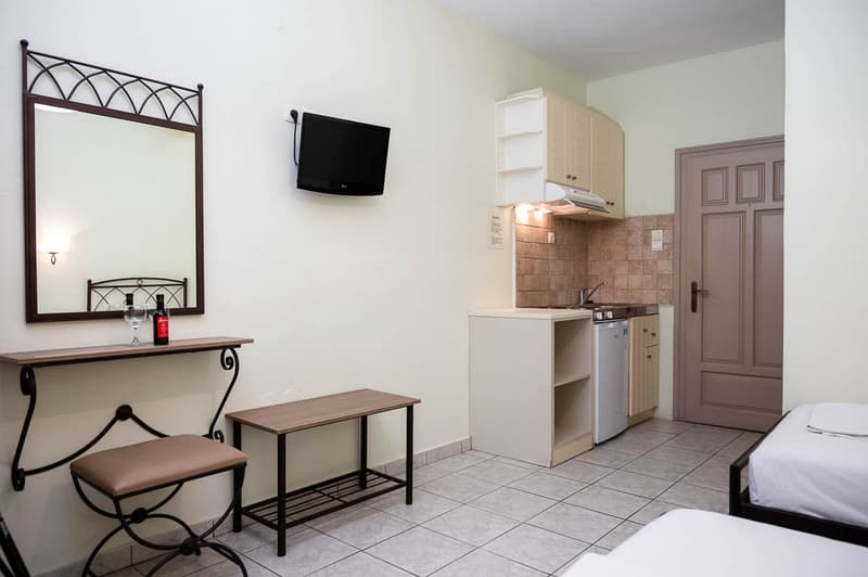Konstantinos Hotel