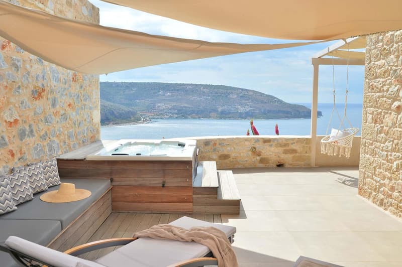 Akrolithi Boutique Hotel & Suites