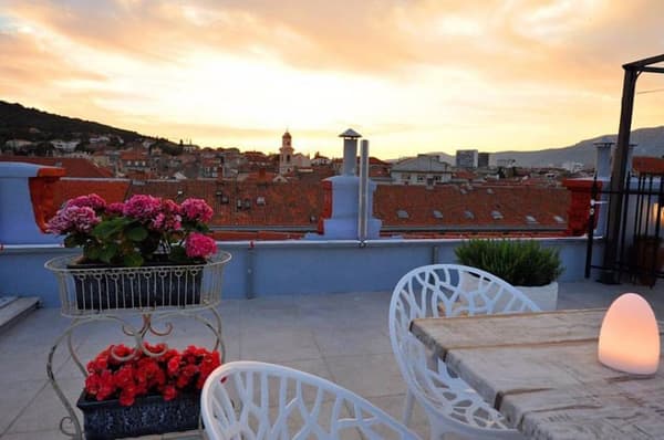 Plaza Marchi Old Town - Quaint & Elegant Hotels-1