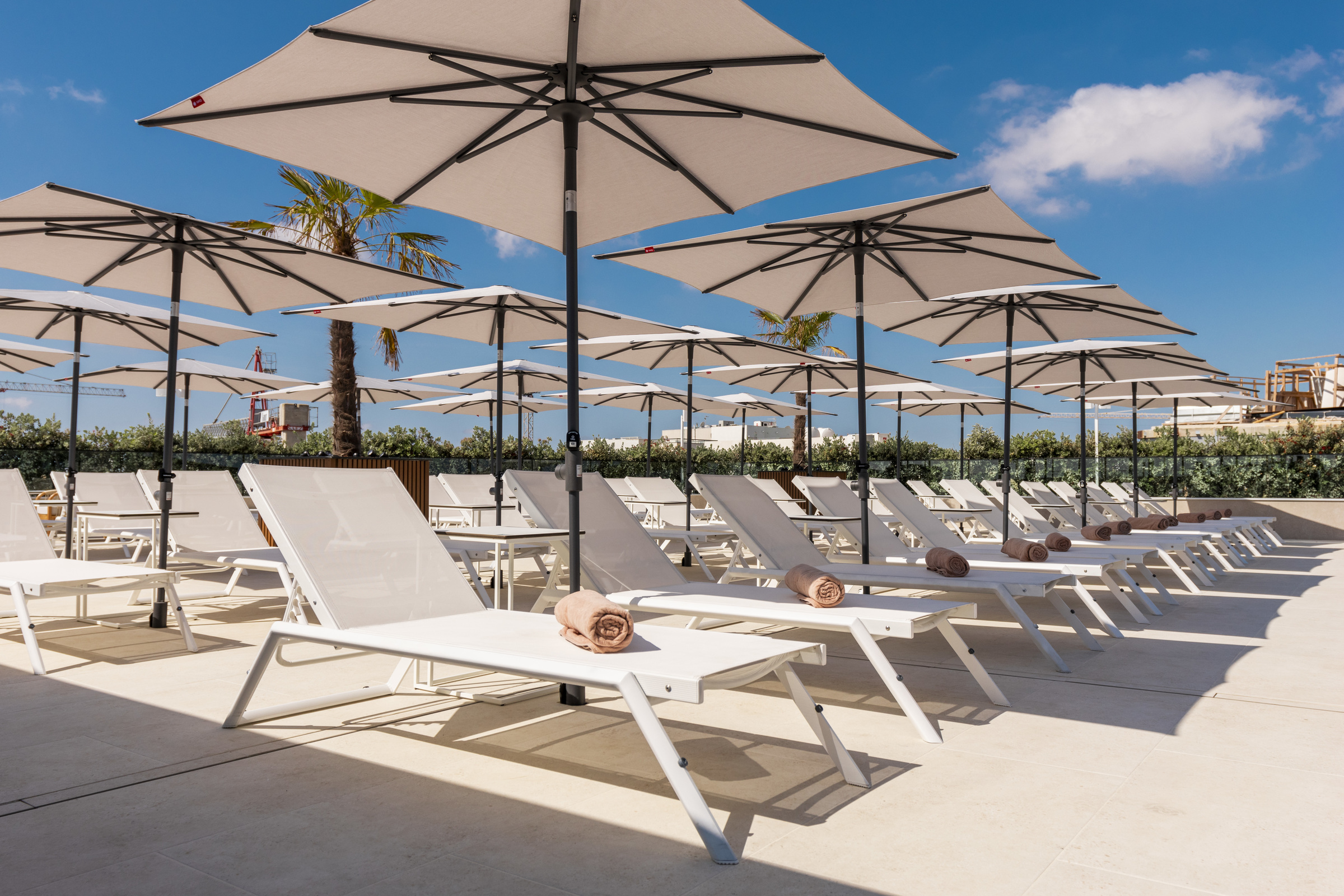 The Londoner Hotel St. Julians