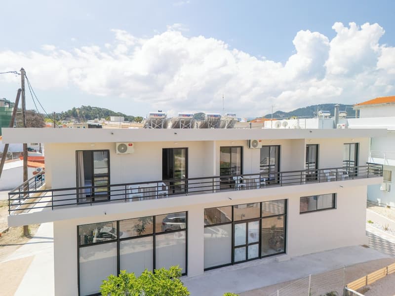Blue Wave Suites | Ixia