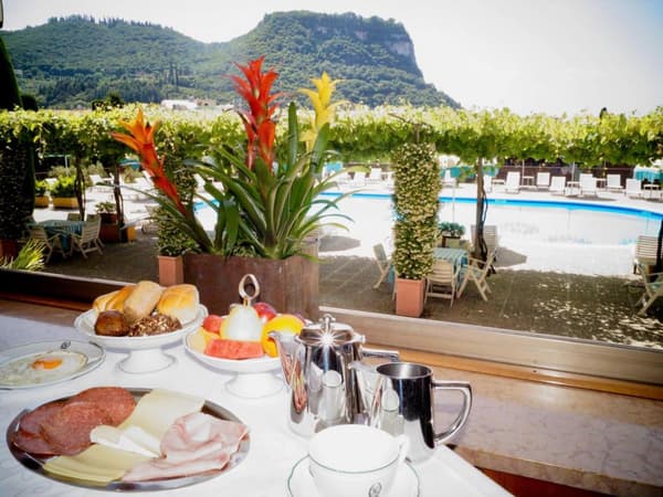 Hotel Garden-1