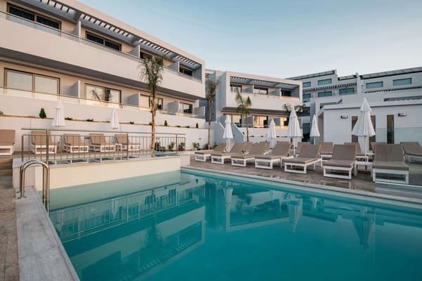 Tesoro Hotel-1