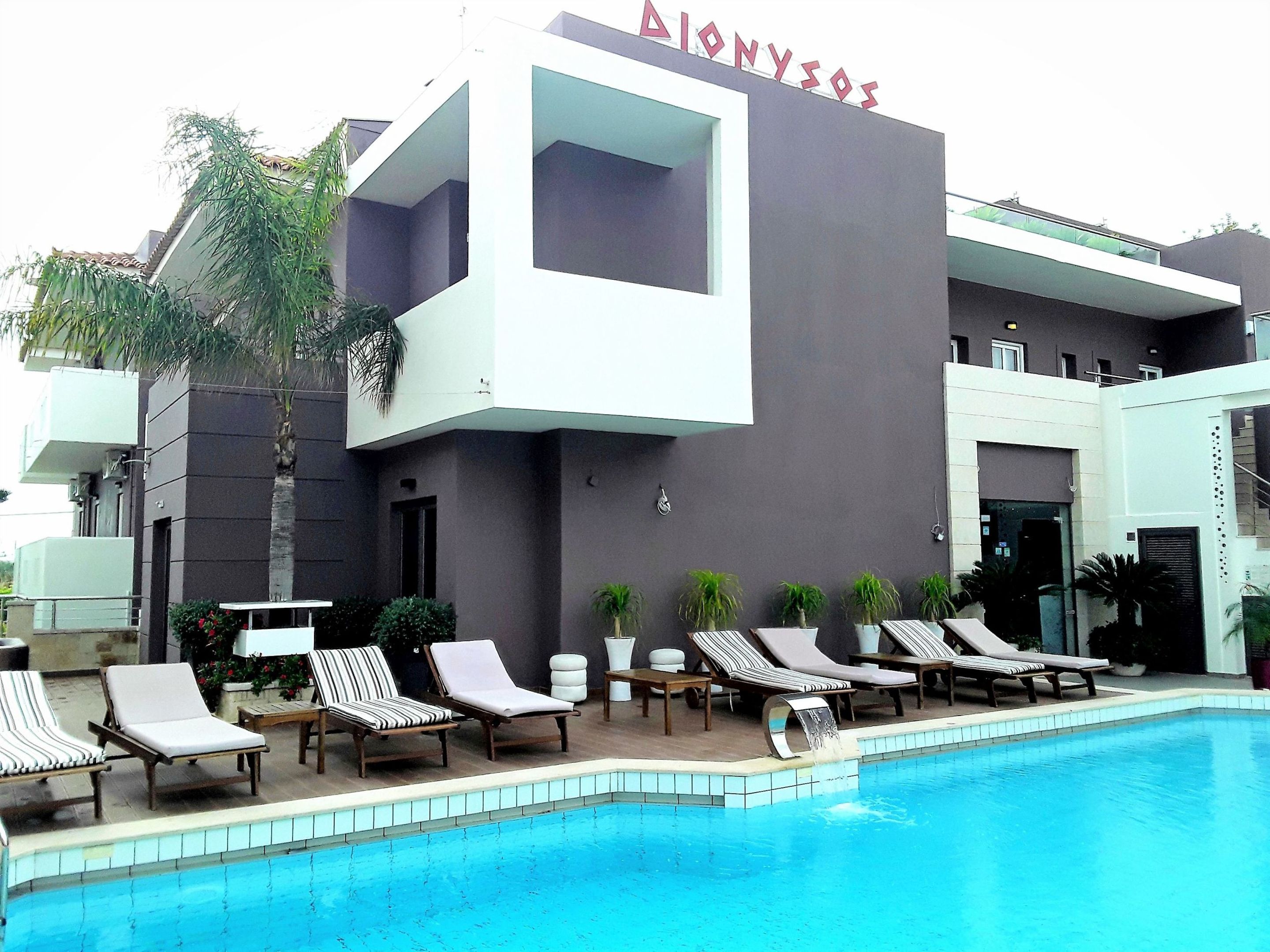Dionysos Hotel