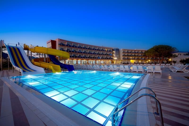 Royal BEACH CLUB