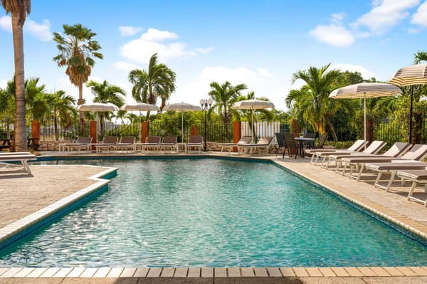 Parasasa Hotel Curacao-1