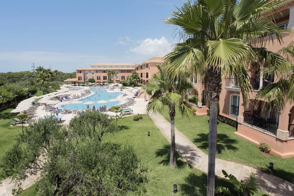 Grupotel Macarella Suites & Spa-1