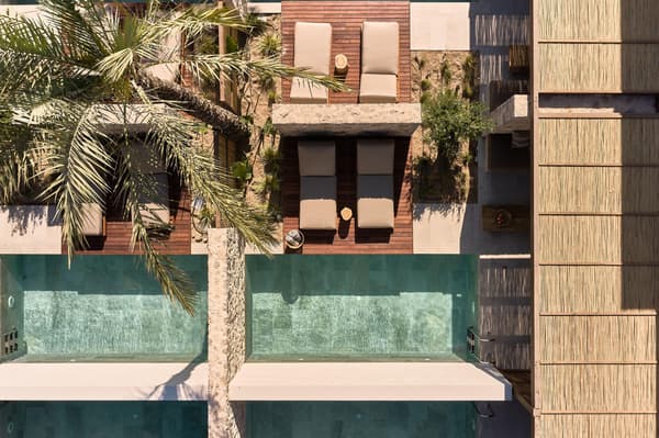 Theros All Suite Hotel-1