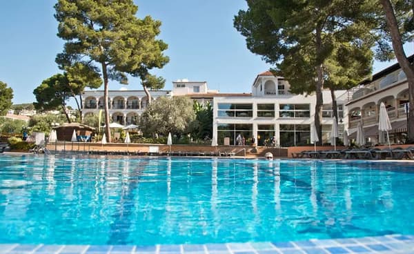 Beach Club Font de Sa Cala-1