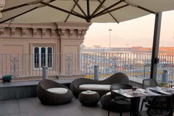 Mercure Napoli Centro Angioino-1