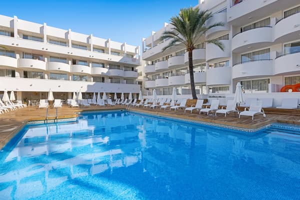 Palmanova Beach Apartments by TRH-1
