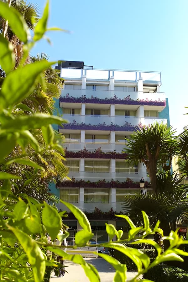 Oasis Plaza-1
