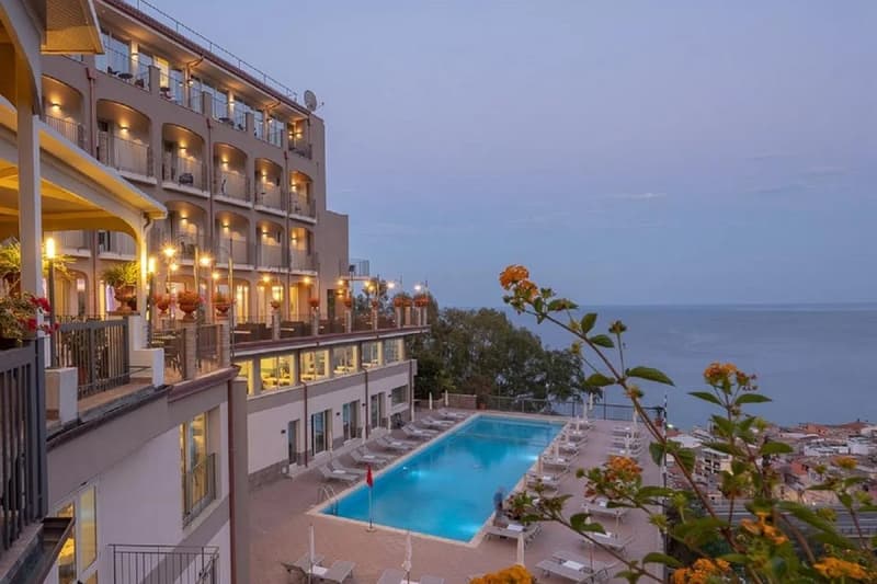 Hotel Antares