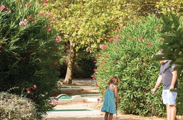 Sowell Lauriers Roses,Fam Cap d'Agde,Jardin du Cap-1