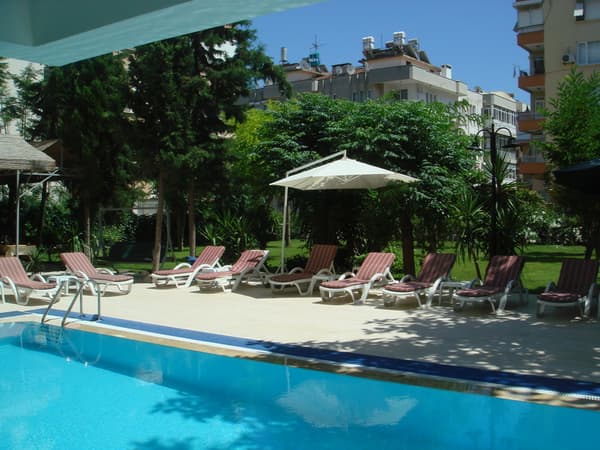 Suite Laguna Hotel-1