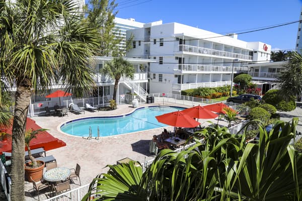 Collins Hotel-1