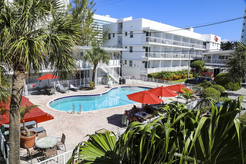 Collins Hotel