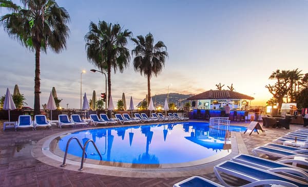 Parador Beach Hotel-1
