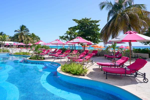 O2 Beach Club & Spa-1