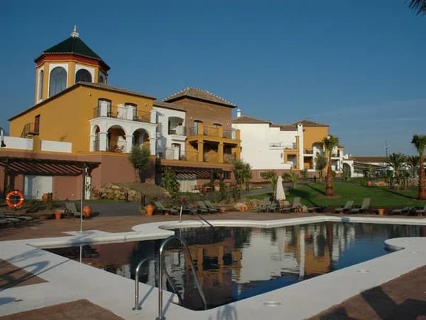 B Bou Hotel La Viñuela & Spa-1