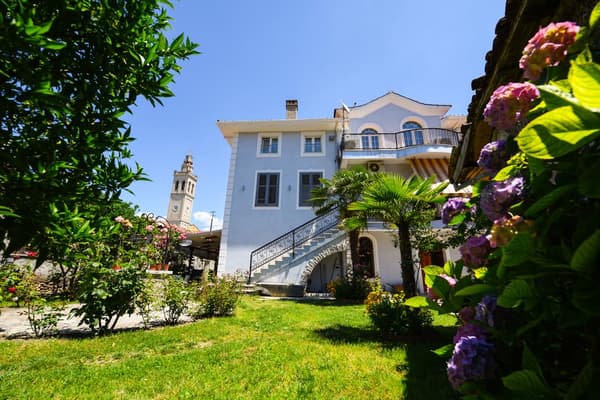 Rose Garden Hotel-1