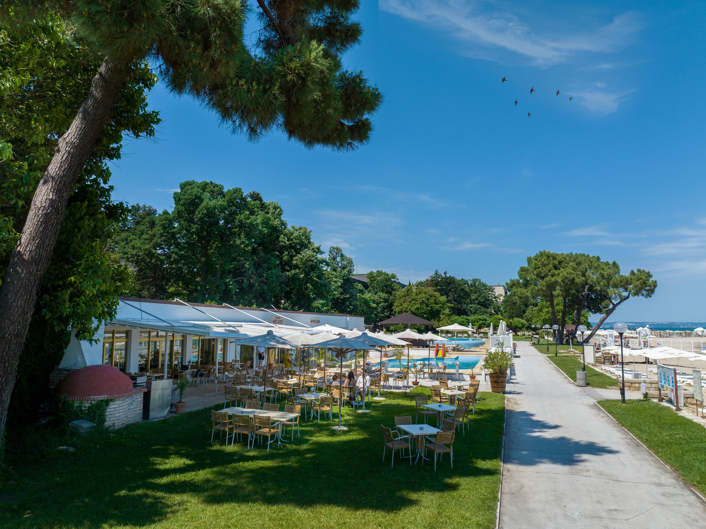 HVD Riviera Beach Hotel