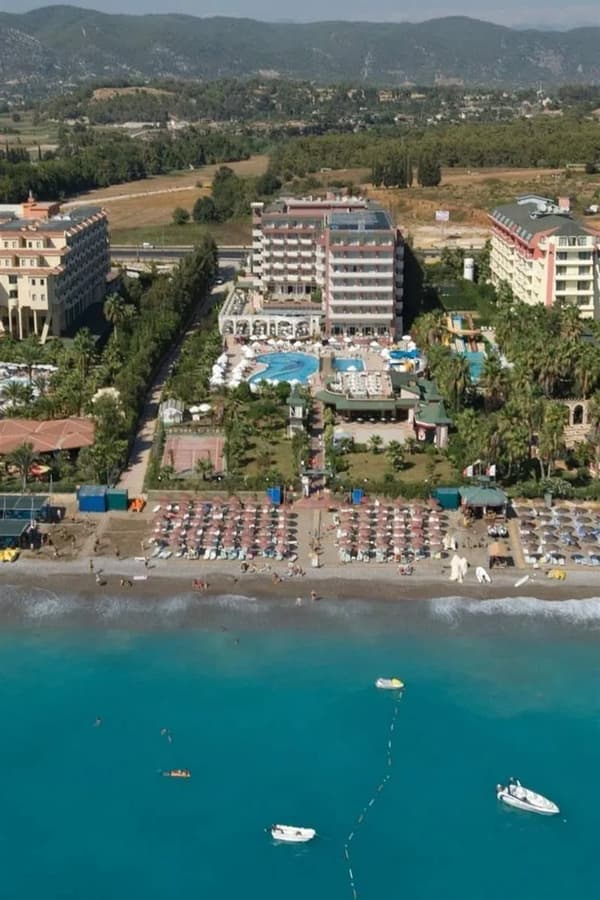 Holiday Garden Resort-1