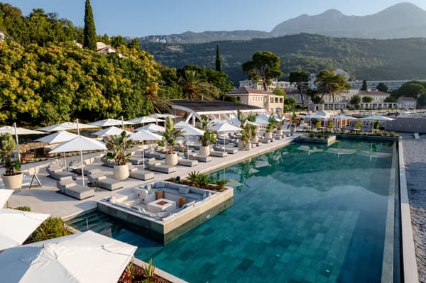 Lazure Hotel & Marina-1